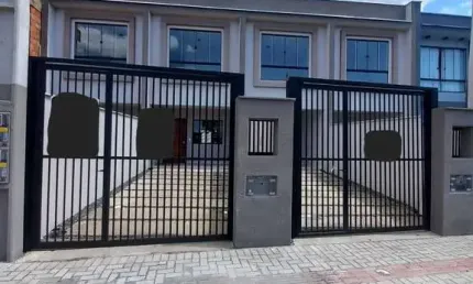 Sobrado à venda no bairro Costa e Silva - Joinville/SC