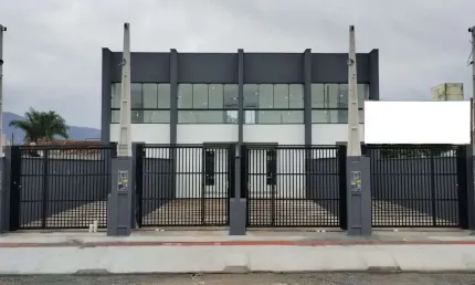 Casa com 2 quartos à venda na Rua São Firmino, Vila Nova, Joinville