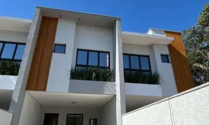 Sobrado à venda no bairro bom retiro - joinville/sc