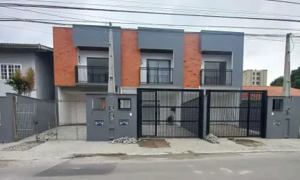Casa com 3 quartos à venda na Avenida Antônio Ramos Alvim, 181, Floresta, Joinville
