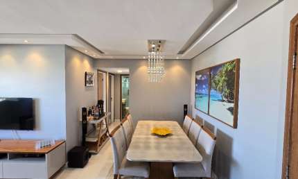 Apartamento de 2 quartos, 1 suíte, varanda, no Condomínio Città de Lauro de Freitas.
