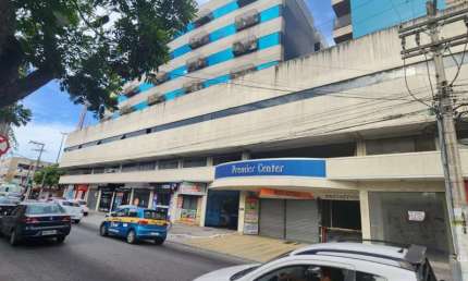 Sala para Locação Comercial no Premier Center prédio com 2 elevadores lanchonete,estacionamento rot