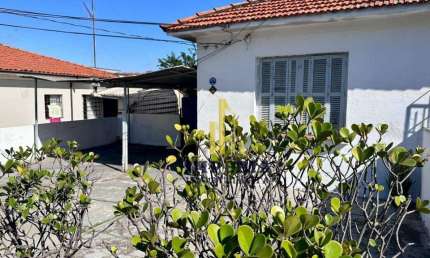 CASA  A VENDA PARA USO COMERCIAL OU RESIDENCIAL NA COLONIA- JUNDIAÍ-SP.