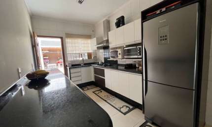 Casa à venda: 3 Quartos, próxima à Nova Prochet! Londrina PR