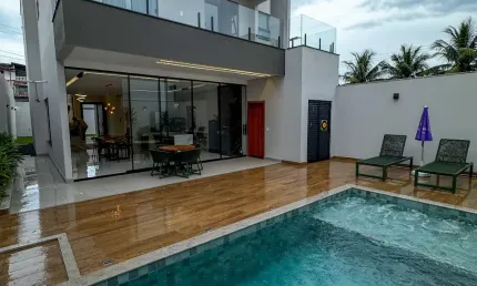 Casa 4 Qtos/suíte e hidro em Portal de Jacaraipe próximo a Praia