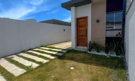 CASA LINEAR COM MEGA QUINTAL - 3 QUARTOS/SUÍTE EM SÃO FRANCISCO JACARAIPE