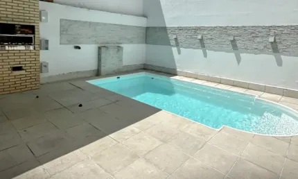 Linda Casa em Morada de Laranjeiras 3 Quartos 2 suítes e Closet enorme