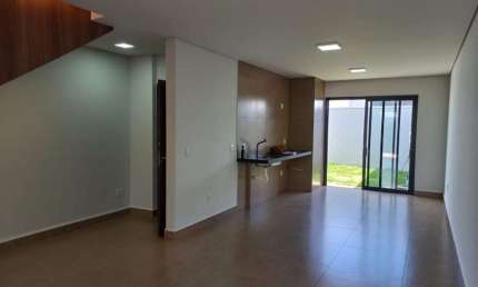 Casa com 3 quartos à venda no Alto Umuarama, Uberlândia  por R$ 745.000