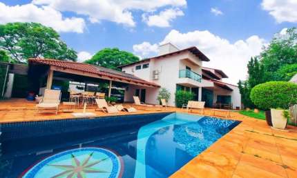 Casa com 5 quartos à venda no Jardim Karaíba, Uberlândia  por R$ 3.100.000