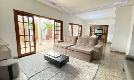Casa com 3 quartos à venda no jardim karaíba, uberlândia  por r$ 1.250.000