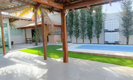 Casa com 3 quartos à venda no Santa Mônica, Uberlândia  por R$ 1.050.000