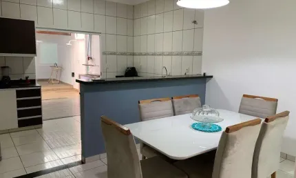 Casa com 3 quartos à venda no Jardim Botânico, Uberlândia  por R$ 895.000