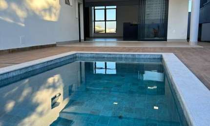 Casa em condomínio fechado com 3 quartos à venda em Laranjeiras, Uberlândia  por R$ 2.100.000