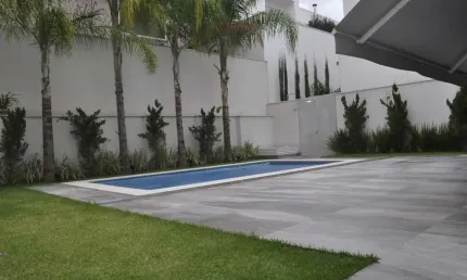 Casa em condomínio fechado com 4 quartos à venda no Gávea, Uberlândia  por R$ 3.100.000