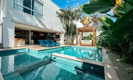Casa em condomínio fechado com 3 quartos à venda no Gávea, Uberlândia  por R$ 3.300.000