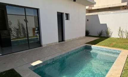 Casa em condomínio fechado com 3 quartos à venda no Grand Ville, Uberlândia  por R$ 1.370.000