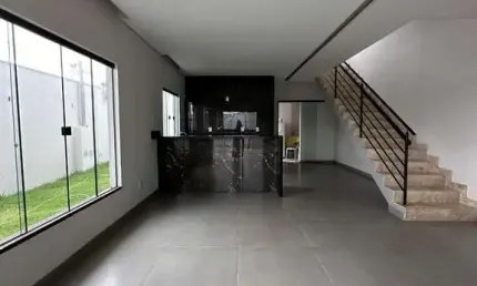 Casa com 3 quartos à venda no Jardim Botânico, Uberlândia  por R$ 790.000