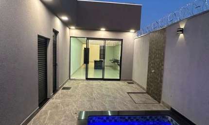 Casa com 3 quartos à venda no Alto Umuarama, Uberlândia  por R$ 920.000