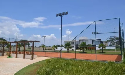 Terreno à venda no Nova Uberlândia, Uberlândia  por R$ 820.000