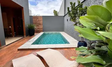 Casa em condomínio fechado com 3 quartos à venda no Gávea, Uberlândia  por R$ 2.250.000