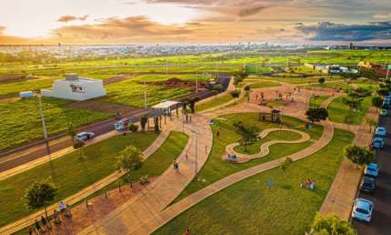 Terreno à venda no Grand Ville, Uberlândia  por R$ 350.000