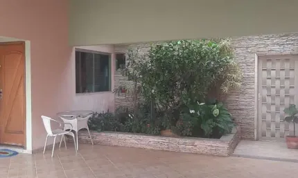 Casa com 3 quartos à venda no Osvaldo Rezende, Uberlândia  por R$ 510.000