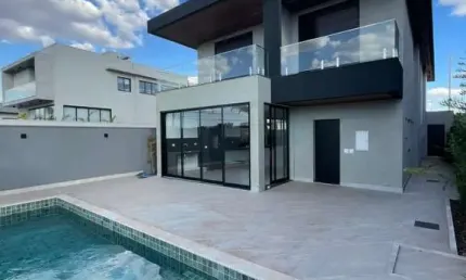 Casa em condomínio fechado com 4 quartos à venda no Gávea, Uberlândia  por R$ 3.390.000