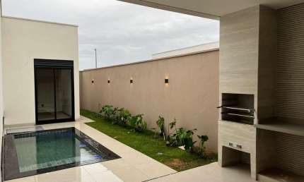 Casa em condomínio fechado com 3 quartos à venda no Grand Ville, Uberlândia  por R$ 1.280.000