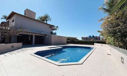 Casa com 5 quartos à venda na Cidade Jardim, Uberlândia  por R$ 3.800.000