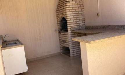 Casa com 3 quartos à venda no Alto Umuarama, Uberlândia  por R$ 560.000