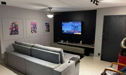 Apartamento com 2 quartos à venda no Copacabana, Uberlândia  por R$ 690.000