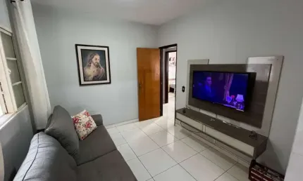 Casa com 2 quartos à venda no Santa Mônica, Uberlândia  por R$ 609.000