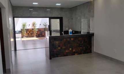Casa com 3 quartos à venda no Jardim Botânico, Uberlândia  por R$ 1.100.000