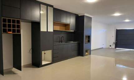 Casa com 2 quartos à venda em Laranjeiras, Uberlândia  por R$ 380.000