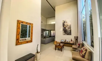 Casa em condomínio fechado com 3 quartos à venda no Jardins Gênova, Uberlândia  por R$ 2.300.000