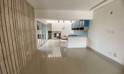 Casa em condomínio fechado com 3 quartos à venda em Laranjeiras, Uberlândia  por R$ 1.100.000