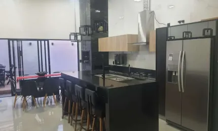 Casa com 3 quartos à venda no jardim holanda, uberlândia  por r$ 750.000