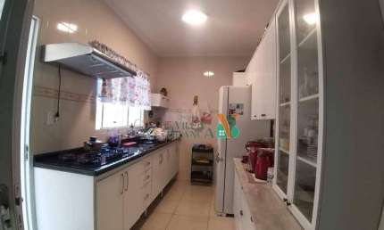 Casa à venda, 245 m² por R$ 830.000,00 - Villa Branca - Jacareí/SP