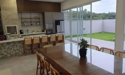 Casa com 3 dormitórios à venda, 300 m² por R$ 2.890.000,00 - Condomínio Bella Vittá - Jundiaí/SP