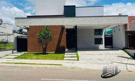 Vendo uma Excelente Casa Condomínio Terras do Vale - Caçapava