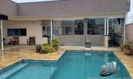 Casa Maravilhosa com Muito Conforto e Ótima Localização