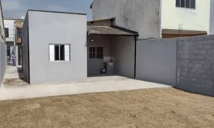 Casa com Mega Espaço de Quintal  - Residencial Esperança