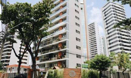 Apartamento para venda com 4 quartos 2 suítes no bairro da Jaqueira - Recife - PE