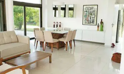 Casa no condomínio Morada da Península a venda possui 509 M² com 4 quartos no Paiva