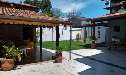Nova Cidade- Casa Duplex- 04 Qt,s- 200 m² - R$550.000,00- Ac. Caixa-