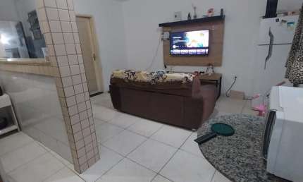 Duas casas de 1 quarto sala cozinha banheiro na Taquara