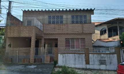 D22-Vila Iara-SG-Casarão 6 qts/2sts,gar,quintal,piscína,salão de festa,ótima localização