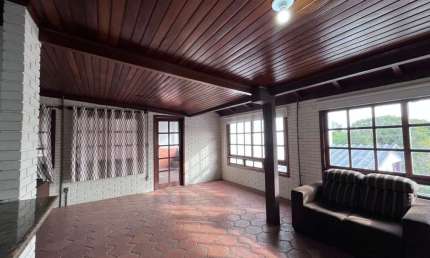 Casa com 3 quartos para alugar na Rua Marcone, 575, Partenon, Porto Alegre por R$ 4.500