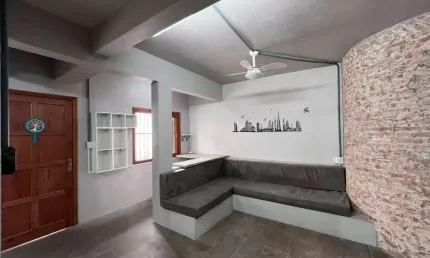 Casa comercial para alugar na Rua Marcone, 575, Partenon, Porto Alegre por R$ 3.400