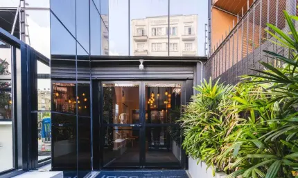 Prédio à venda na Avenida Cristóvão Colombo, 203, Floresta, Porto Alegre por R$ 3.495.000
